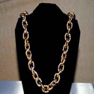 http://www.joyeriascuetara.com/179-thickbox/gargantilla-tres-oros.jpg