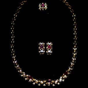 http://www.joyeriascuetara.com/209-thickbox/conjunto-oro-senora.jpg