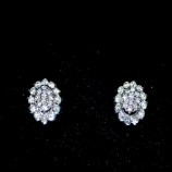 Pendientes oro blanco y brillantes.