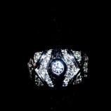 Sortija oro blanco y brillantes.