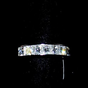http://www.joyeriascuetara.com/265-thickbox/sortija-en-oro-blanco-y-brillantes.jpg