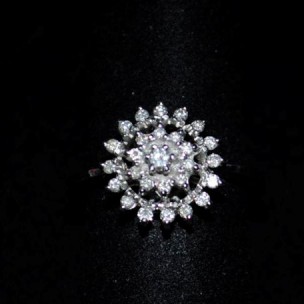 http://www.joyeriascuetara.com/273-thickbox/sortija-en-oro-blanco-y-brillantes.jpg
